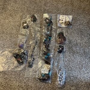 Assorted Fashion Jewelry Lot — (bundle of 7)